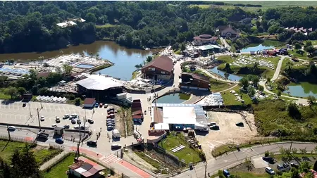 Cât COSTĂ un bilet de acces la lacurile cu apă sărată și nămol de la Ocna Sibiului, locul cunoscut drept „Litoralul Ardealului”