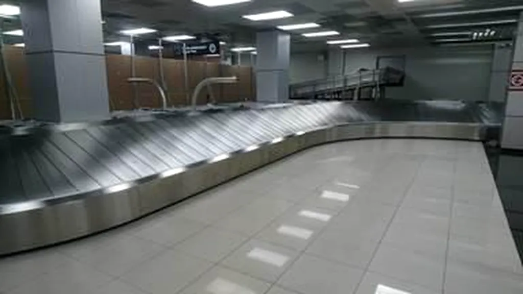 Modernizare la aeroportul Otopeni: Începe înlocuirea benzilor de bagaje din zona de sosiri. Valoarea investiției depășește 3 milioane de euro