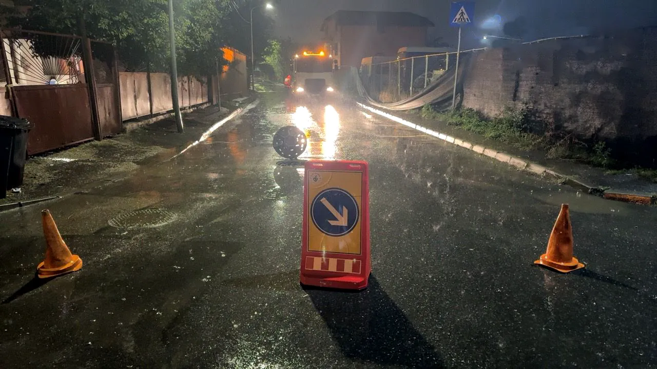 Ploi torențiale în București / INFRASTRUCTURĂ Sector 5: Verificăm constant șantierele din zonele unde avem lucrări în desfășurare (P)