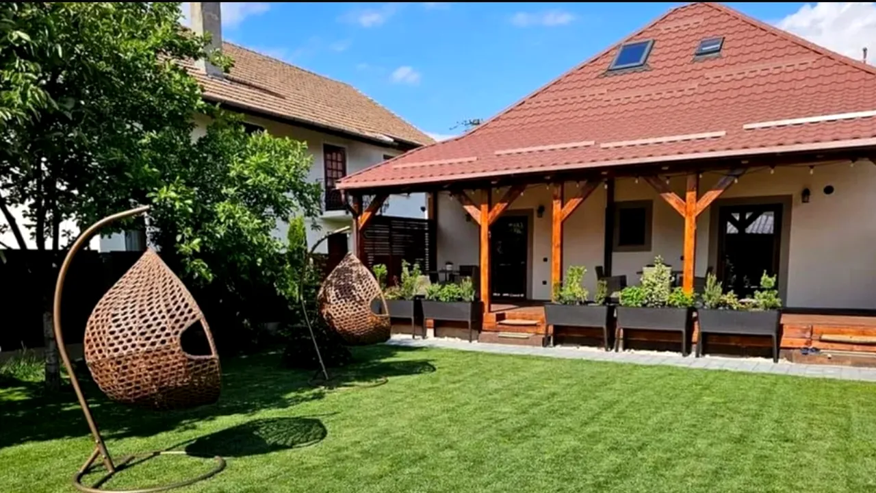 Cât costă o noapte în pensiunea lui Marian Godină din Brașov