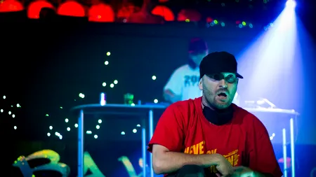 Condamnat la doi ani de închisoare, Cheloo e obligat să presteze 100 de zile de muncă voluntară la o școală