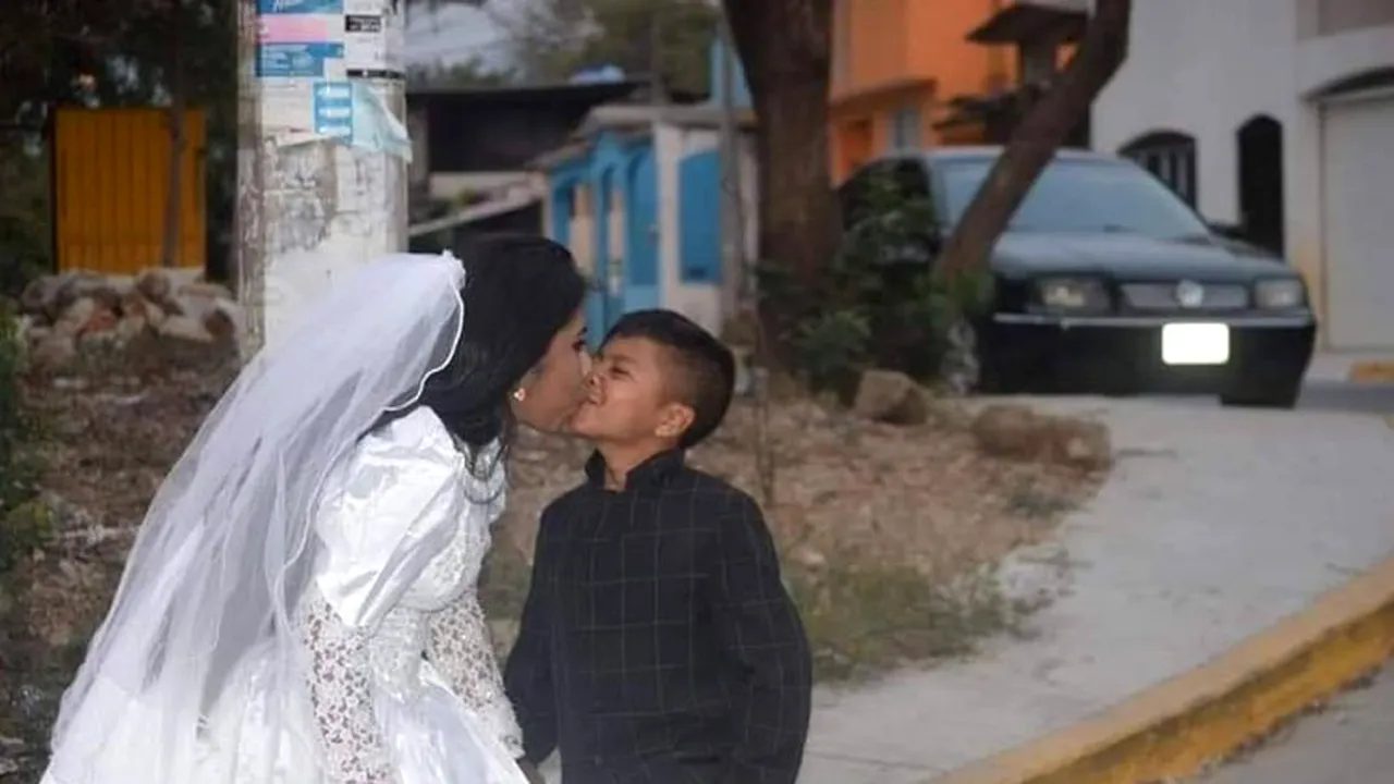 Fotografia care a scandalizat o lume întreagă ascunde un secret teribil. Ce s-a întâmplat după acuzațiile privind căsătoria aranjată și traficul de copii

