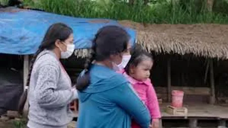 TEAMĂ. Povestea mamei cu trei copii care a mers șapte zile și nopți 570 de kilometri până în pădurea amazoniană din cauza fricii de coronavirus: ”Știam pericolul în care îmi pun copiii”