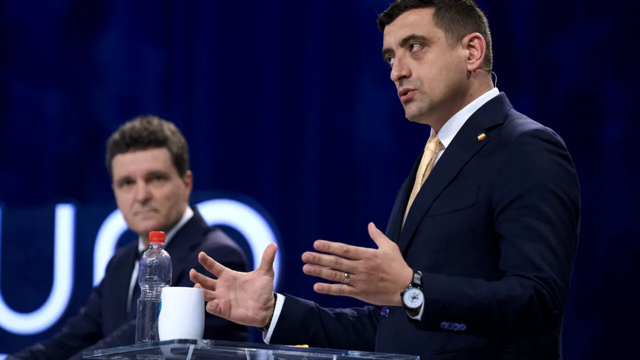Financial Times: România, „o parabolă a populismului” care l-ar putea aduce pe George Simion la putere
