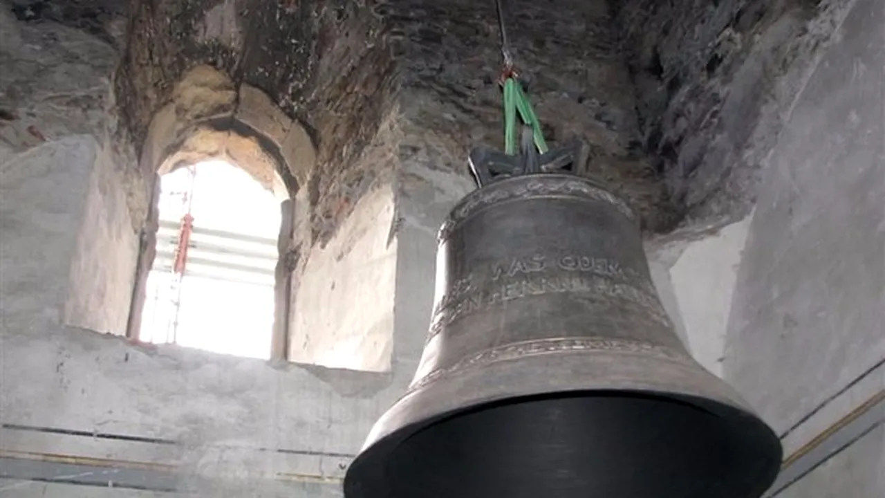 Motivul incredibil pentru care un arădean strânge semnături împotriva preotului de la el din cartier