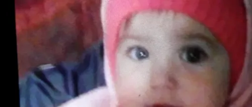 Fetița de 2 ani din Bacău, dispărută de acasă, a fost găsită pe un câmp, după 14 ore de căutări