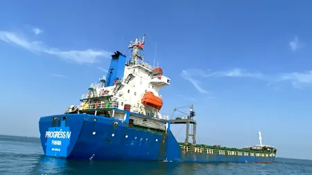 Incident grav în Marea Neagră: o navă a fost lovită în zona economică a României și s-a scufundat. Ce s-a întâmplat cu cei 12 marinari aflați la bord