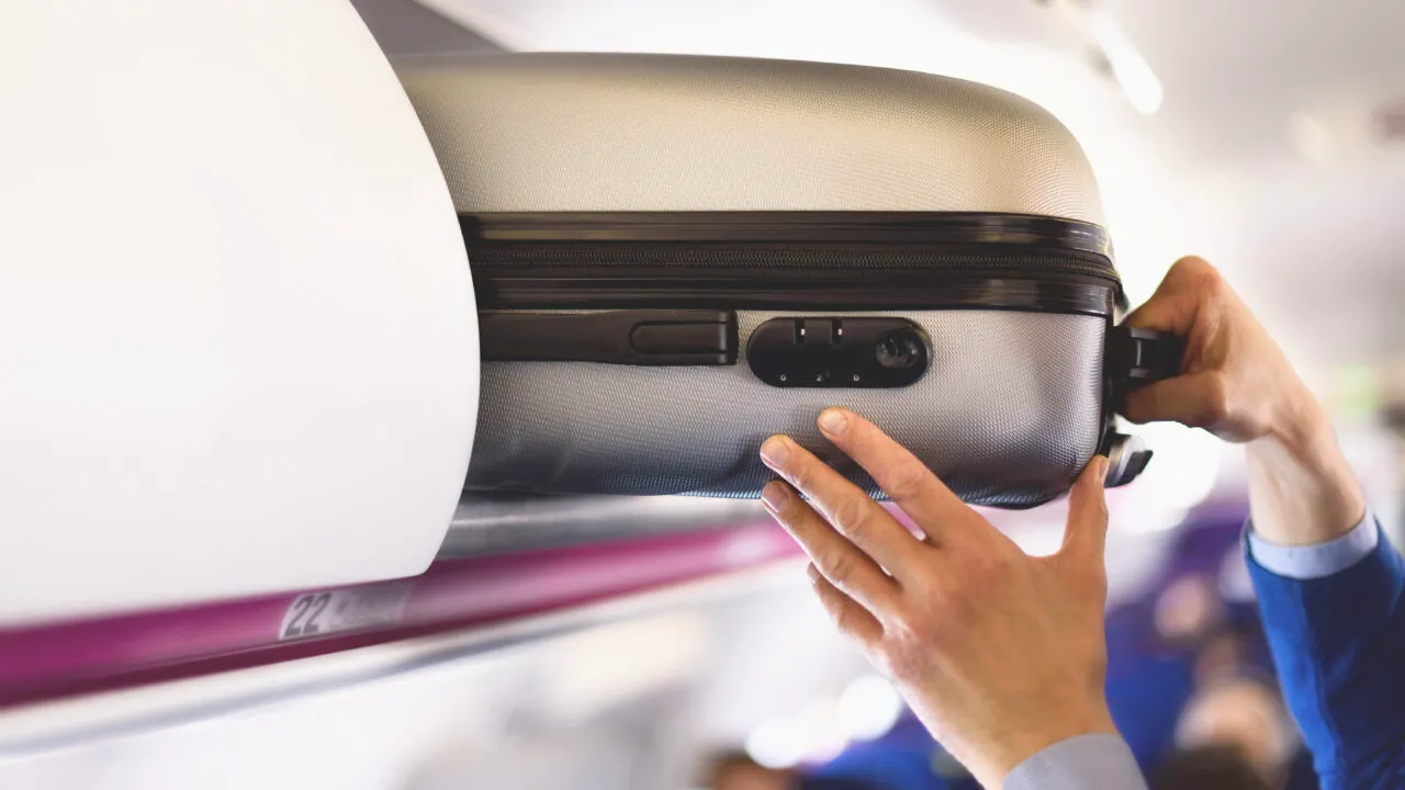 SFATURI pentru cei care călătoresc cu avionul: Ce să faci pentru a fi sigur că nu ți se pierde bagajul / „E important să vă asigurați că....”