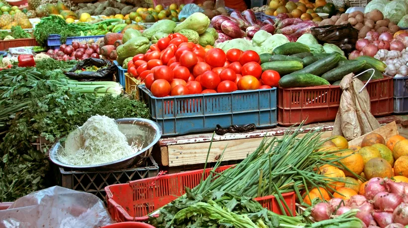 Primăria Sectorului 4 amenajează piețe volante pentru producătorii de fructe și legume / Daniel Băluță: Găsim soluții chiar și în situații de criză!