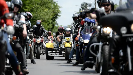 „Uite-o pe Aspazia, frate!