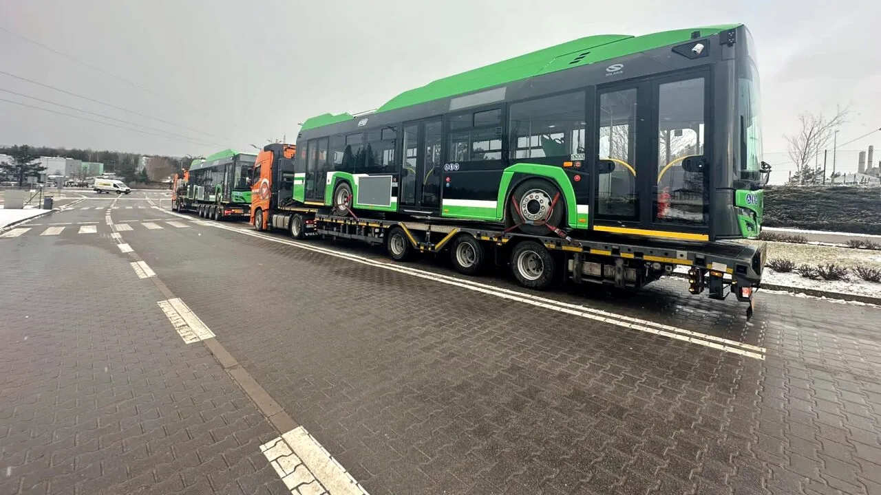 Când vor ajunge în București primele troleibuze Solaris fabricate în Polonia. În total, au fost cumpărate 100 de bucăți
