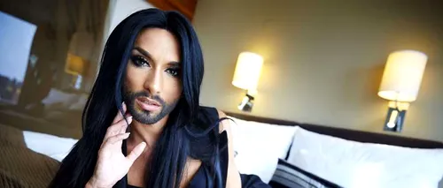 Conchita Wurst debutează pe scena cabaretului Crazy Horse și concertează pentru secretarul general al ONU