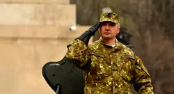 Generalul Gheorghiță Vlad, șeful Armatei Române, participă la Summitul NATO de la Ankara, deși este urmărit penal de DNA