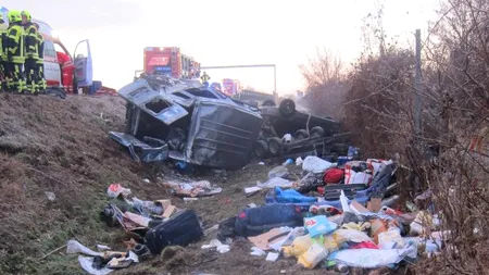 Șase români, răniți într-un accident în Austria. Doi dintre ei sunt în stare gravă. Galerie FOTO