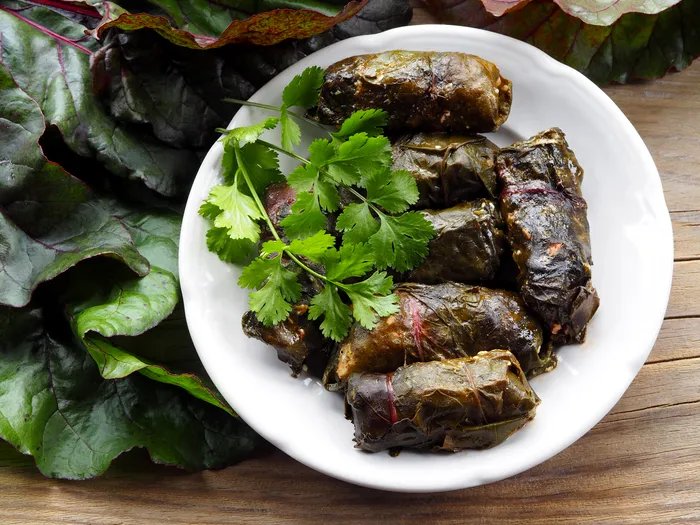 Cum să pregătești Dolmades, cele mai gustoase sarmale grecești. Ingredientele simple care oferă un gust autentic