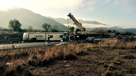 Un autocar plin cu studenți, implicat într-un accident extrem de grav în Spania. Cel puțin 13 tineri au murit