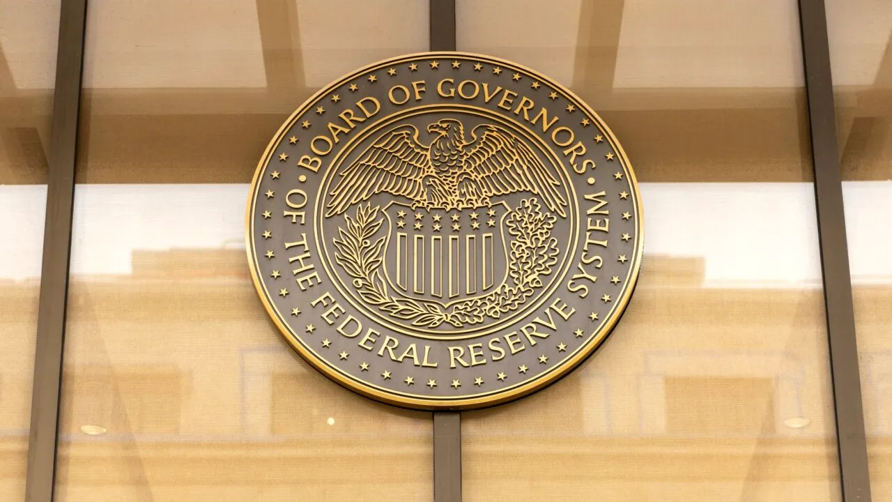 Rezerva Federală răspunde apelurilor lui Trump și REDUCE dobânda de referință în SUA /”Incertitudinea economică rămâne ridicată”