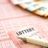 <span style='background-color: #1e73be; color: #fff; ' class='highlight text-uppercase'>EXTERNE</span> O femeie din SUA a câștigat 1 MILION de dolari la loterie de două ori în 10 săptămâni!
