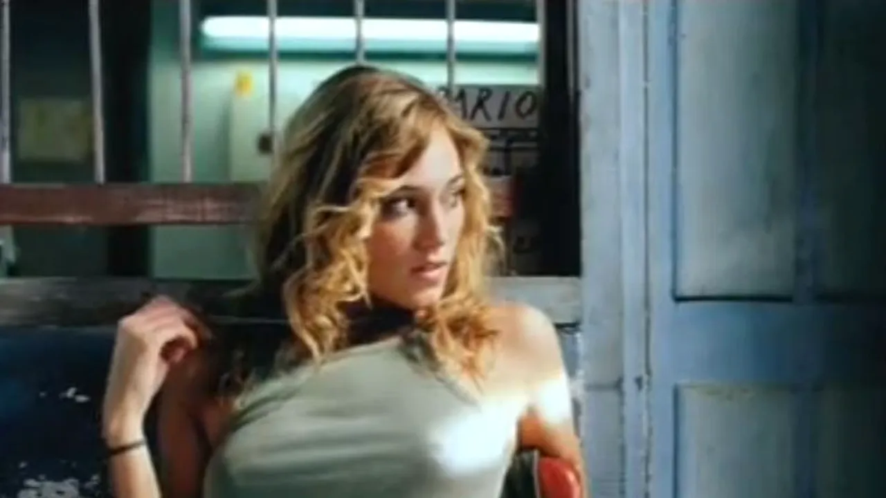 A ajuns la Urgență după ce ar fi folosit un deodorant cunoscut