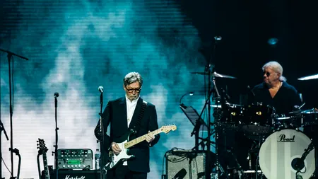 Eric Clapton critică „propaganda” privind siguranța vaccinurilor, după imunizarea cu AstraZeneca: „Am avut o reacție dezastruoasă, mă temeam că nu voi mai cânta niciodată”