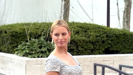 Celebru top model Karolina Kurkova este însărcinată