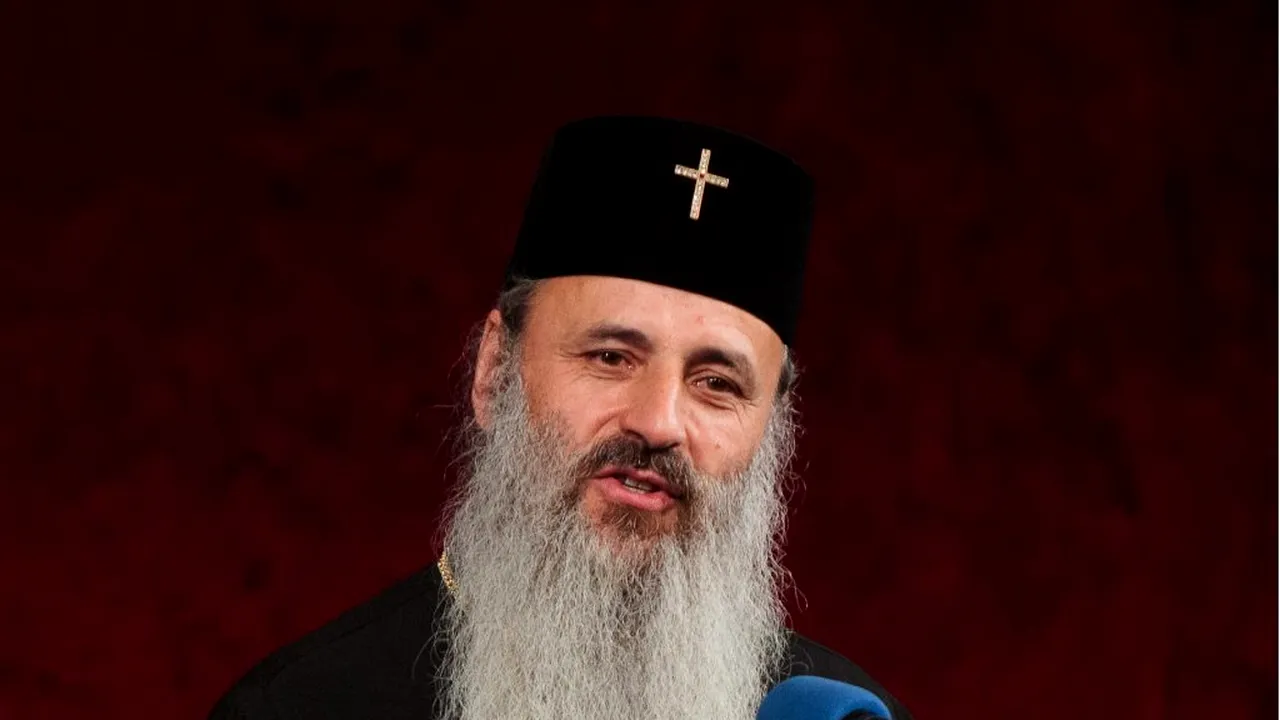 ÎPS Teofan, mitropolitul Moldovei si Bucovinei: Suntem la capătul unui an care a tulburat profund viaţa întregii lumi / Trăim incertitudinea că această epidemie se va încheia în curând