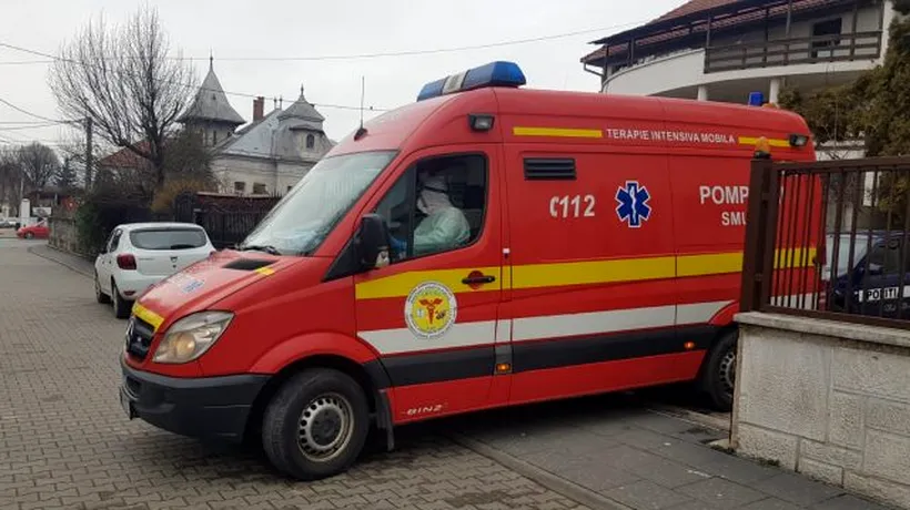 Echipaj SMURD, aflat în misiune, lovit de o altă mașină, în Baia Mare! Tot mai multe accidente cu ambulanțe implicate!