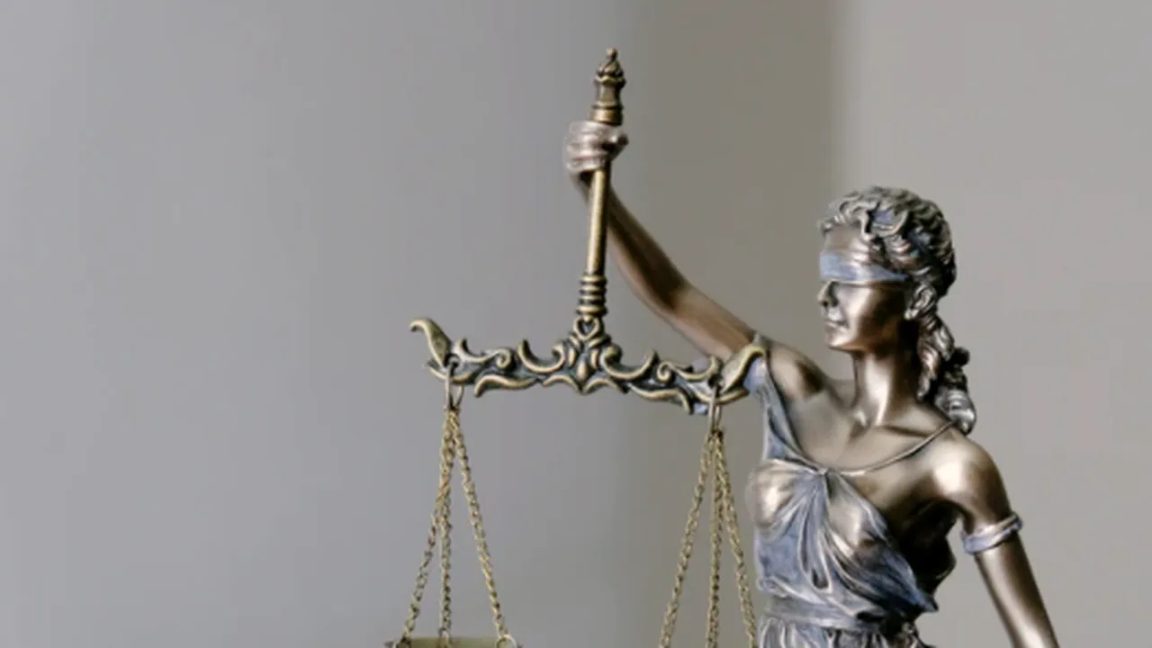 Asociația Magistraților din România (AMR) și Asociația Judecătorilor pentru Apărarea Drepturilor Omului (AJADO) denunță public atitudinea ipocrită a ambasadelor străine cu privire la independența justiției în România