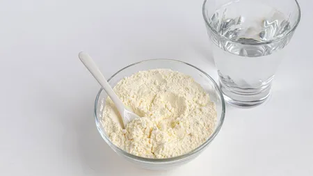 BĂUTURA cu beneficii pentru organism, pe care să o bei dimineața. Este bună pentru memorie, întărește ligamentele și ajută în cazul osteoporozei