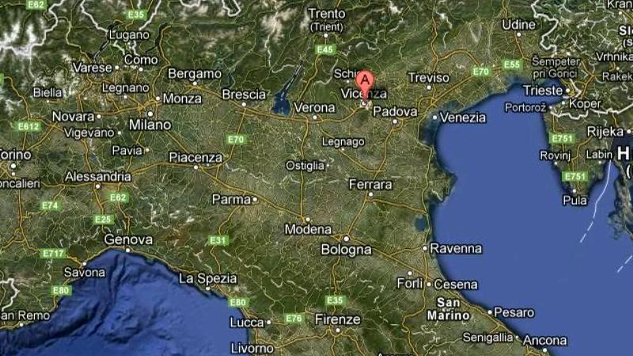 Casa unor dame de companie românce din Italia, atacată cu sticle incendiare