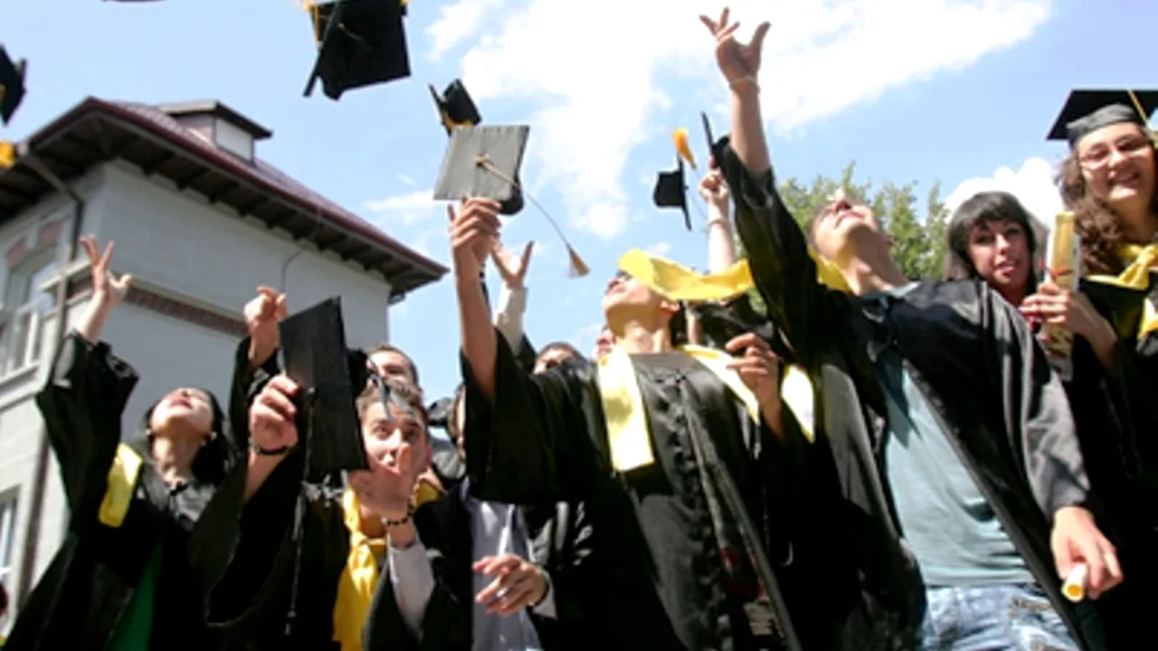 Facultatea la stat, mai scumpă ca niciodată. Rectorii, despre majorarea taxelor: „Suntem subfinanțați