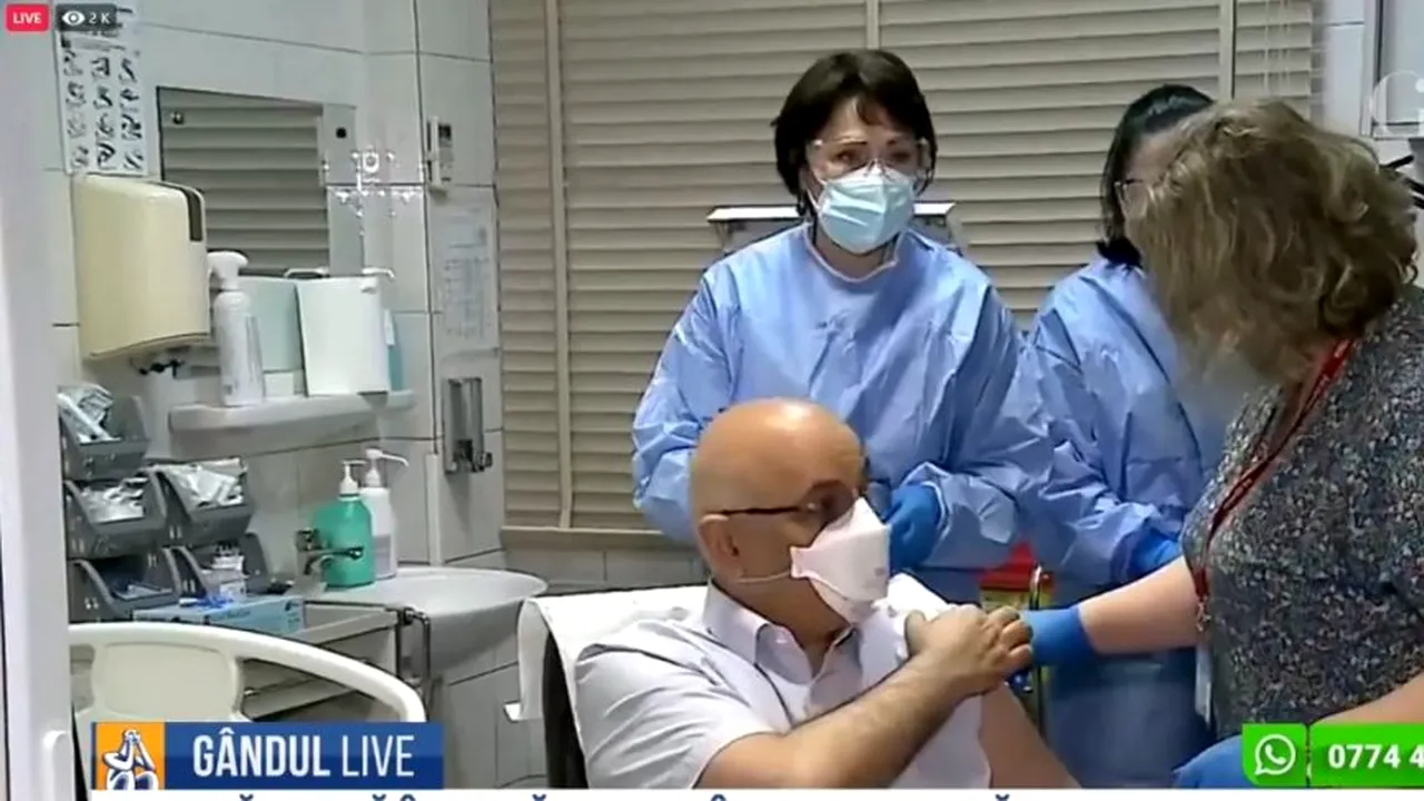 Raed Arafat s-a vaccinat împotriva COVID-19 (VIDEO): „Eu abia am așteptat să mă vaccinez. Este un gest de normalitate”