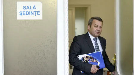 Gheorghe Ialomițianu, vicepreşedinte PMP: „În timp ce românii o duc din ce în ce mai rău, coaliţia PNL-PSD-UDMR îşi atribuie o mare victorie: o scădere nesemnificativă a ratei de inflaţie de 0,14%”