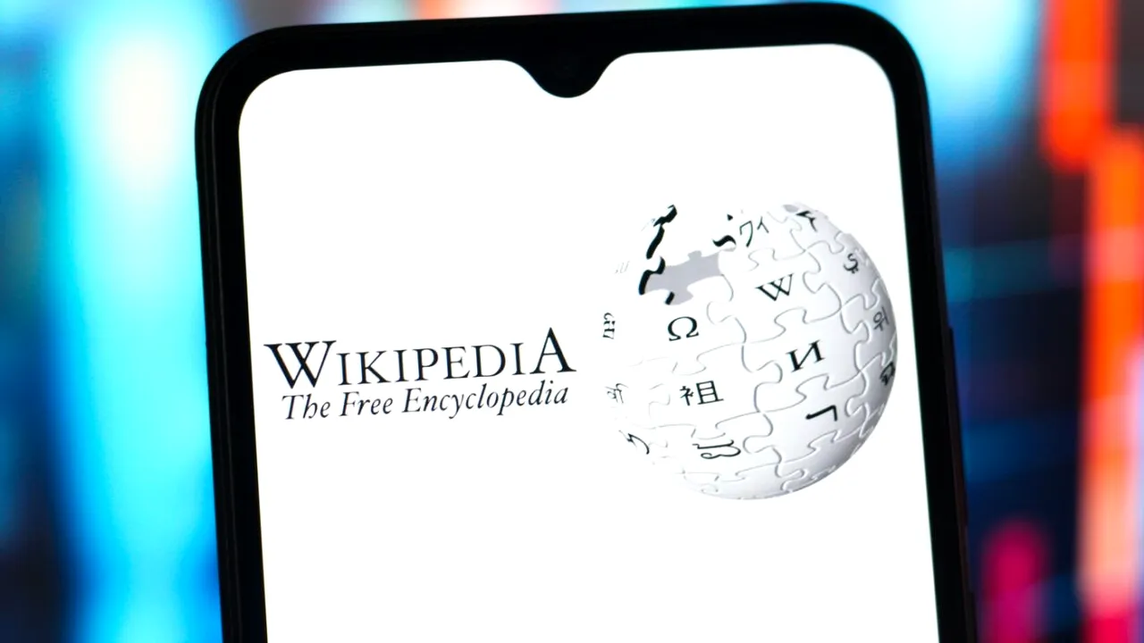 Cum arată Wikipedia în epoca ChatGPT: Editorii voluntari formează un bastion împotriva fenomenului „AI slop”