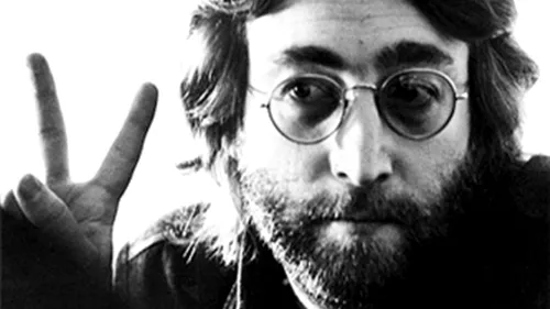 Prima mașină a lui John Lennon, scoasă la licitație vineri