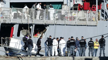 Italia trimite zeci de MIGRANȚI către centrul de procesare din Albania. Măsura ar putea fi din nou anulată de instanță