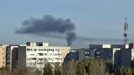 INCENDIU violent în București. Focul se manifestă cu flacără deschisă. Fumul gros, vizibil de la kilometri distanță