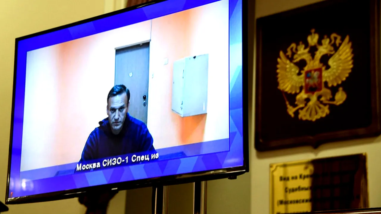 Alexei Navalnîi, dus cu FORȚA la audieri: ”A refuzat să iasă din celulă după ce i-a fost retras dreptul de a trimite scrisori în exterior”