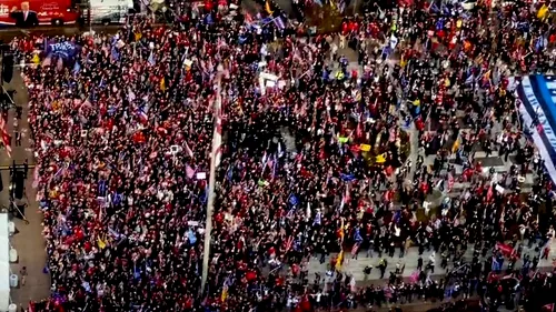 Mii de oameni în stradă pentru Donald Trump! „Poporul american, victima unei mari nedreptăți” - VIDEO