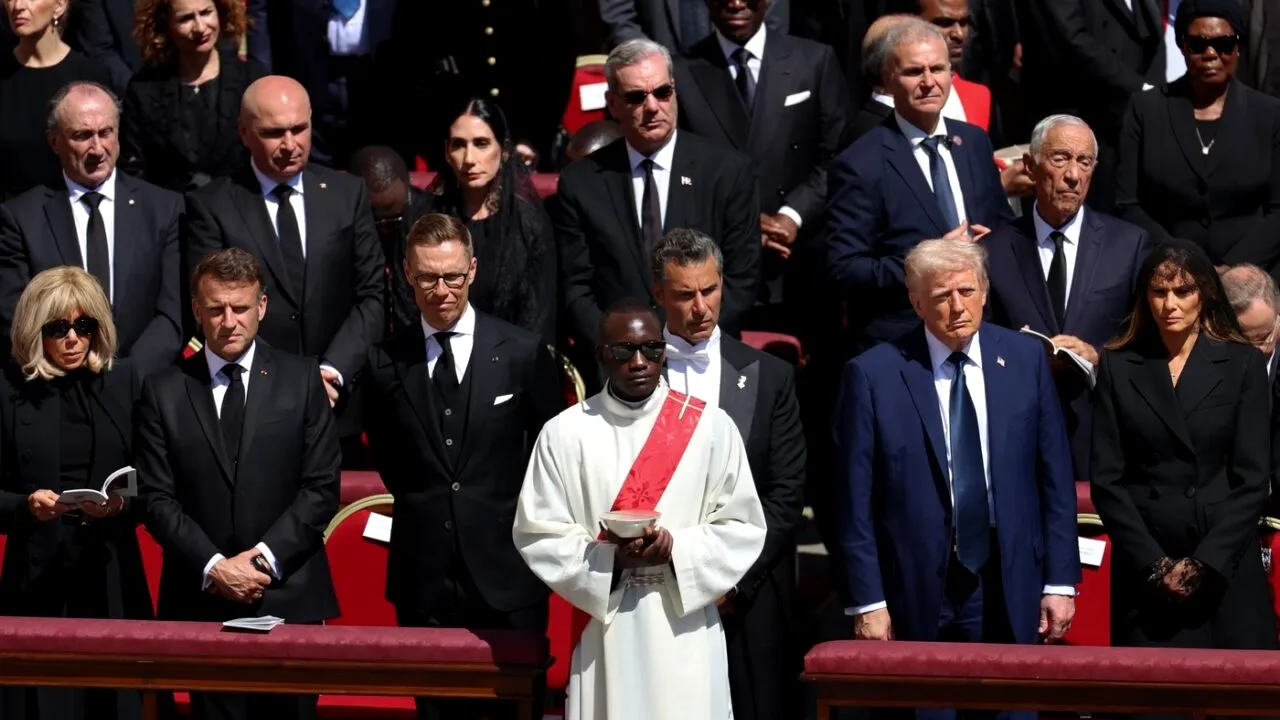 Ilie BOLOJAN a stat lângă Donald Trump și Emmanuel Macron în timpul funeraliilor Papei Francisc