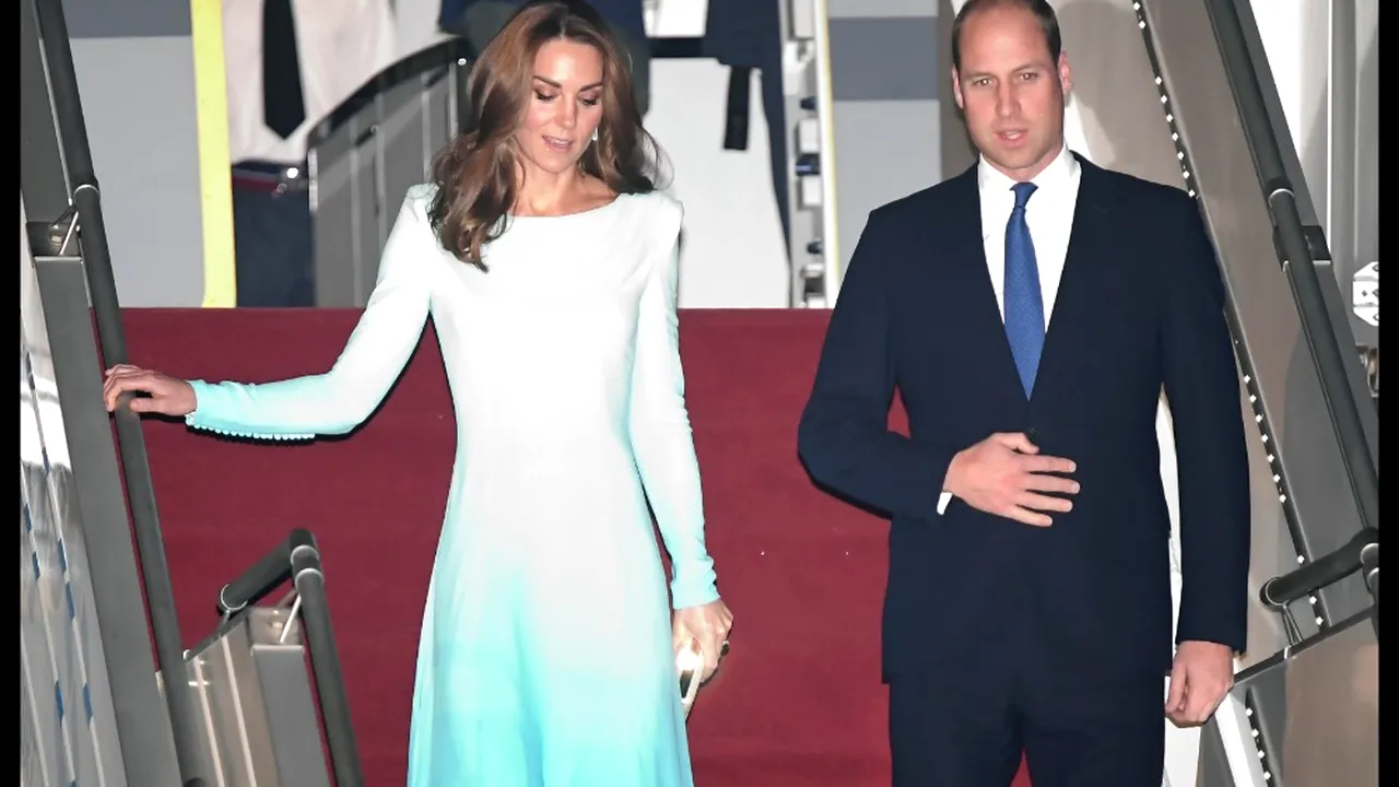 Avionul care îi transporta pe ducii William și Catherine de Cambridge a aterizat forțat, din cauza unei furtuni