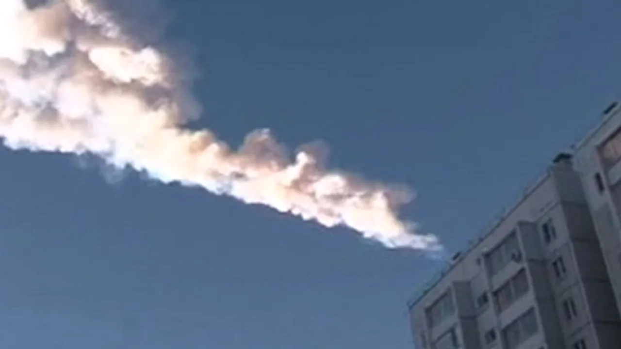 VIDEO. Un rus a încercat să vândă pe Internet un fragment din meteoritul căzut în regiunea Celeabinsk