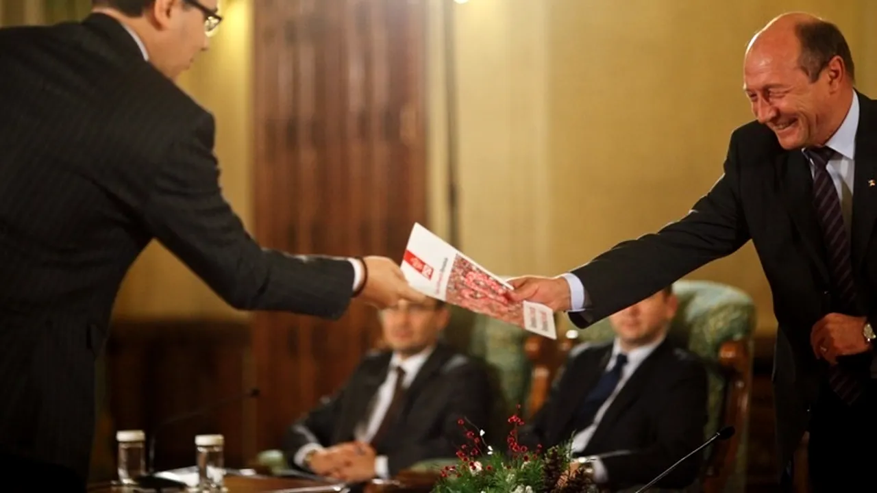 EXCLUSIV. Ce conține bilețelul pe care Victor Ponta i l-a dus astăzi lui Traian Băsescu. Răspunsul președintelui