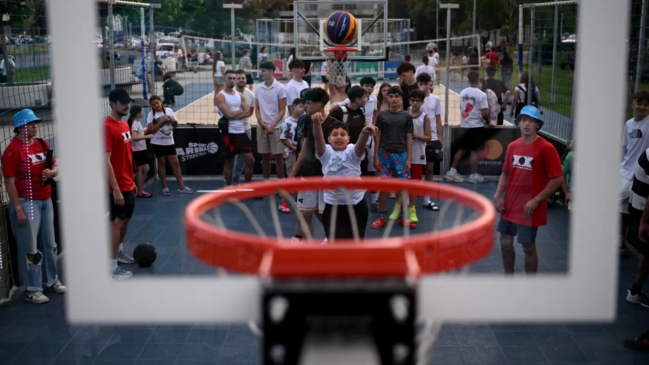 Cine a întors scaunul lui Theo Rose pe terenul de baschet? Super show și momente emoționante la BCR Sport Arena Streetball