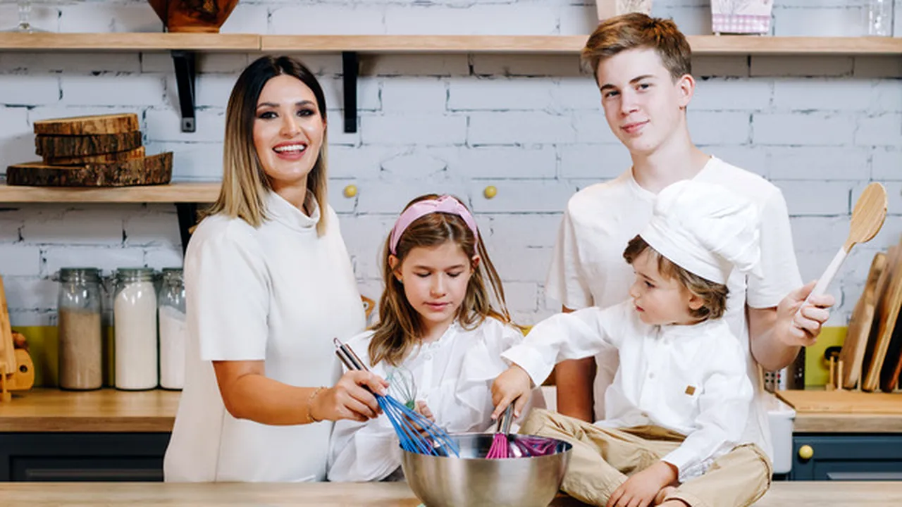 Ela Crăciun și-a ales COPILUL preferat, de 1 iunie. „Mereu mă întreabă pe cine iubesc mai mult”