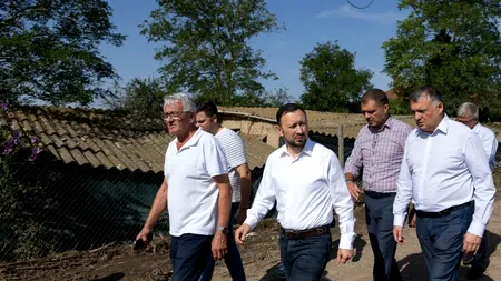 Mircea Fechet, în vizită la AMZACEA: Trebuie să ne asumăm răspunderea / Cel târziu la iarnă sperăm ca toată lumea să doarmă în propria casă
