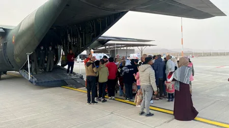 O aeronavă Hercules a Forțelor Aeriene Române a extras refugiați palestinieni din Israel. Destinația, România, Norvegia, Malta și Luxemburg