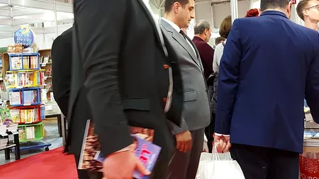George Simion, apostrofat la Târgul de carte Gaudeamus: „Nu aveţi ce căuta aici. Dumneavoastră nu știți să citiți. Sunteţi o ruşine!”