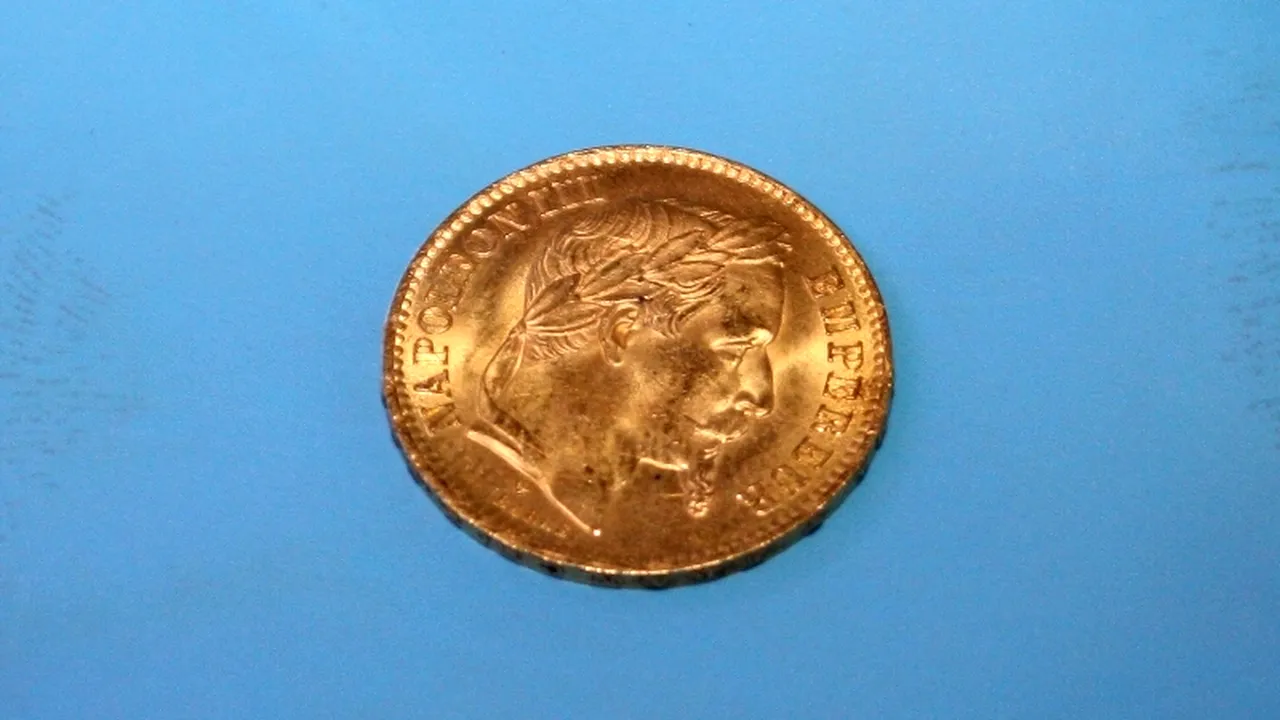 Monede din aur și argint și un inel medieval aparținând patromoniului național, găsite la 2 suspecți