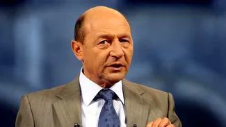 Traian Băsescu, răspuns în stil propriu la întrebarea dacă i-ar reproșa ceva lui Băsescu din 2004: „Am fost perfect!”